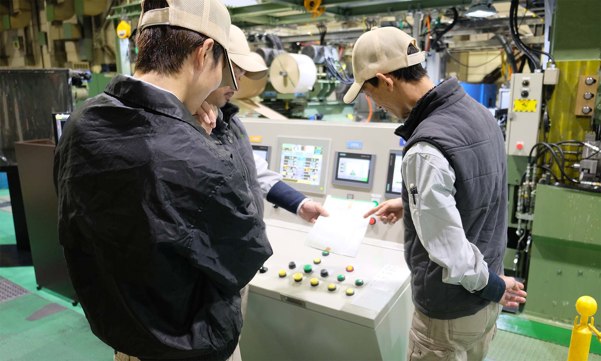 製造技術チームの現場立会い風景